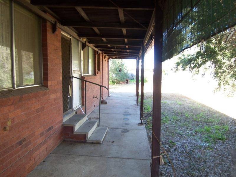 37 Cutler Avenue, Cootamundra NSW 2590