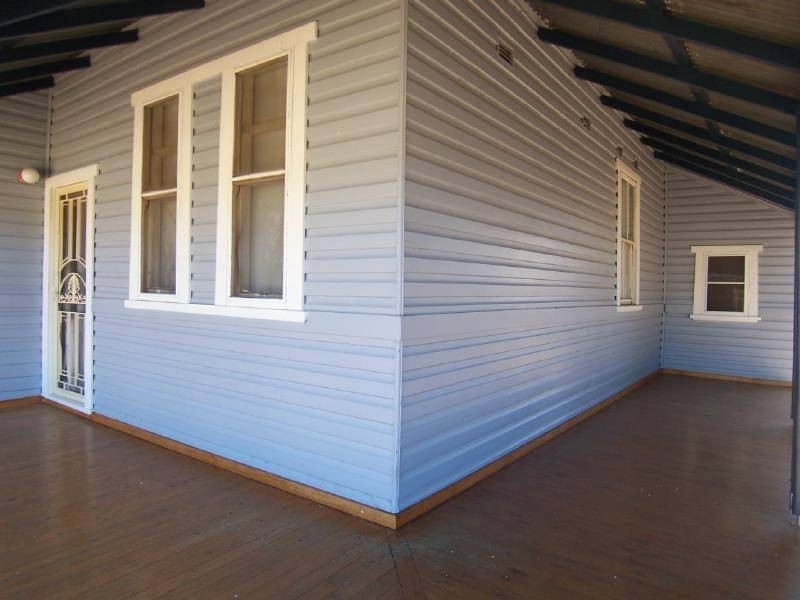 1 Renehan Street, Cootamundra NSW 2590