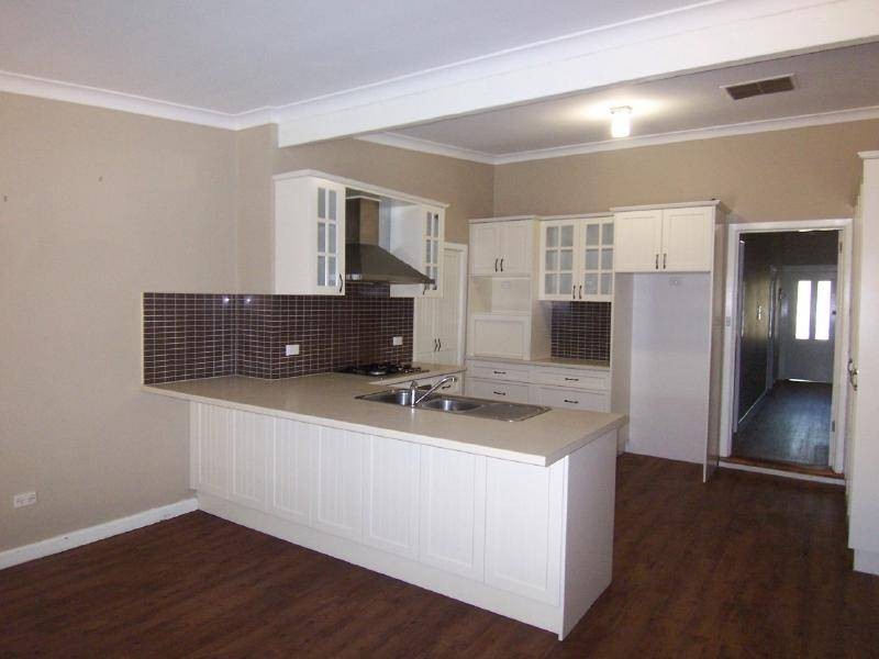 1 Renehan Street, Cootamundra NSW 2590