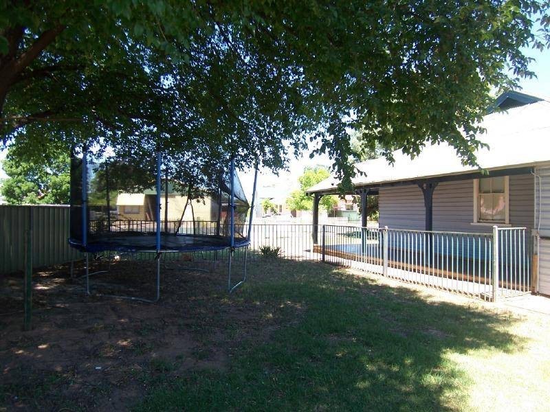 1 Renehan Street, Cootamundra NSW 2590