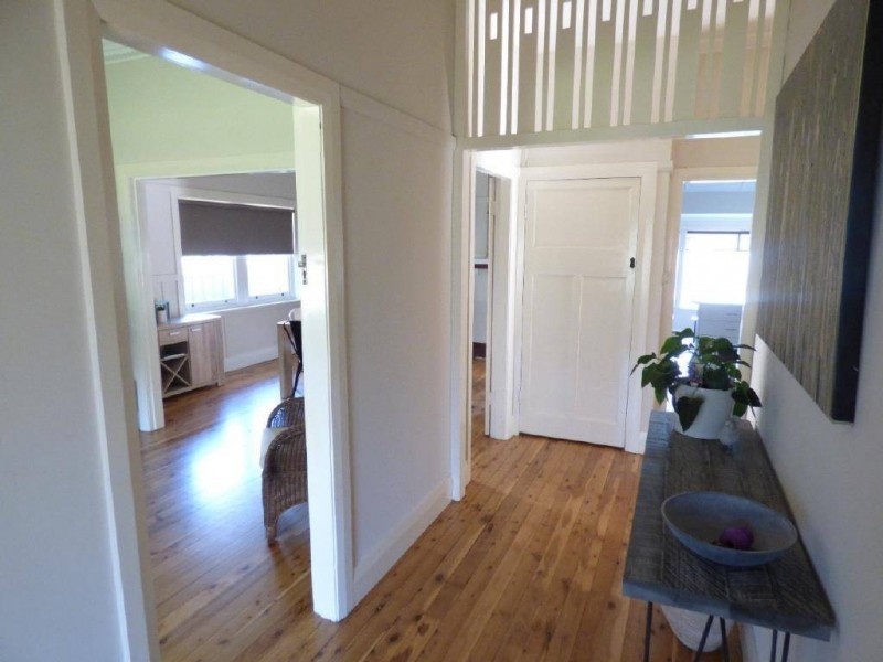 6 Bourke Street, Cootamundra NSW 2590