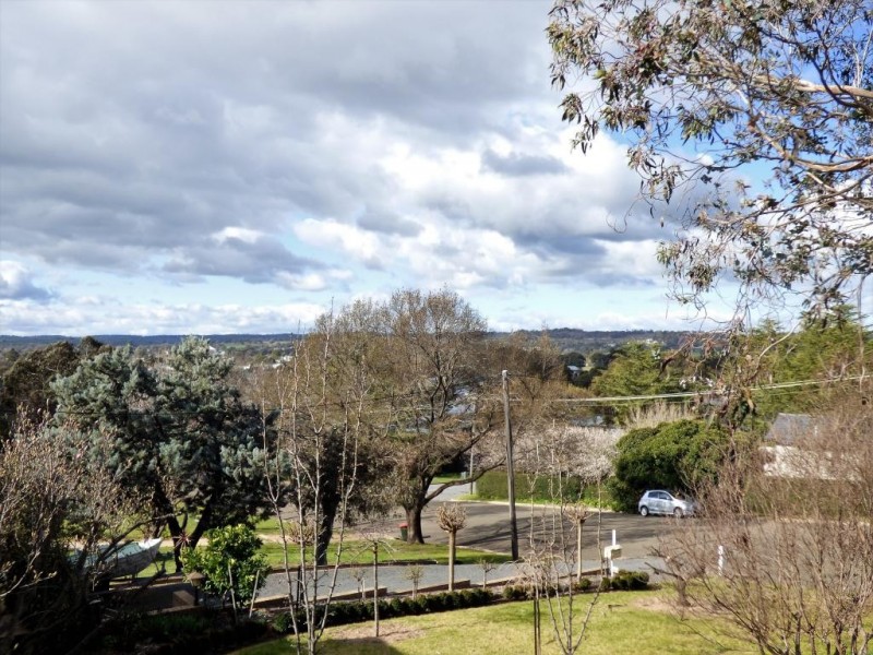 85  Centenary Avenue, Cootamundra NSW 2590