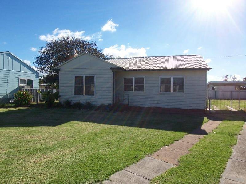 5 Wall Avenue, Cootamundra NSW 2590