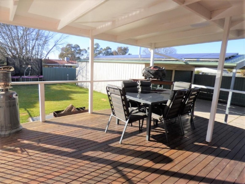 13 Coora Avenue, Cootamundra NSW 2590