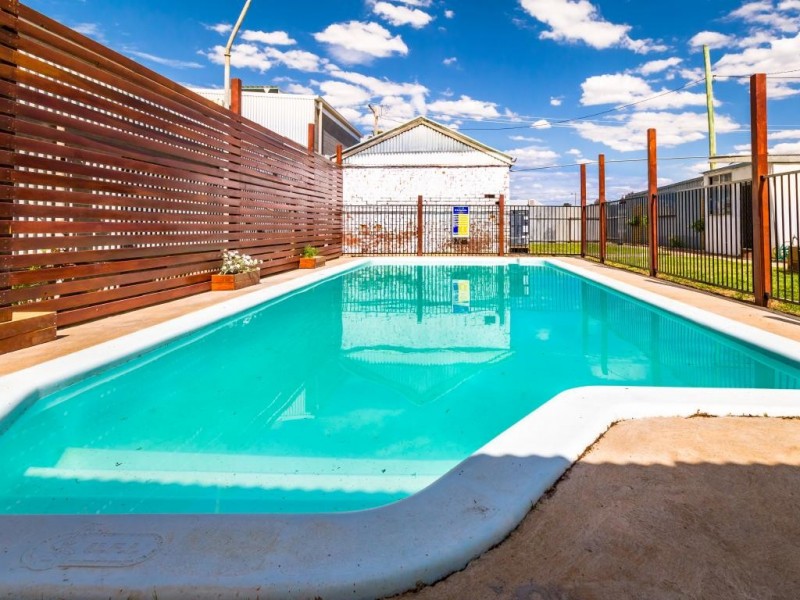 78 Sutton Street, Cootamundra NSW 2590