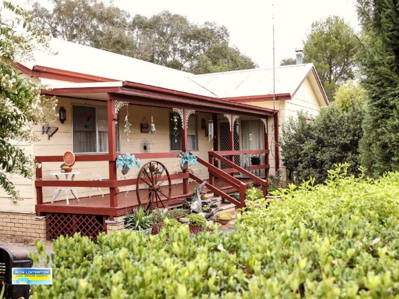 16 Hoskin Street, Wallendbeen NSW 2588