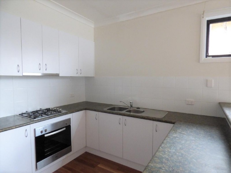 2/27 Cooper Street, Cootamundra NSW 2590