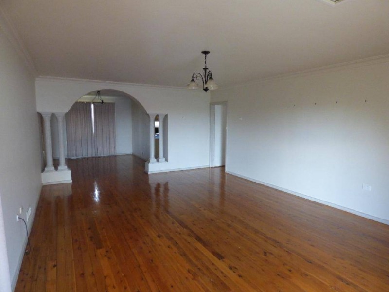 9 Ward Street, Cootamundra NSW 2590