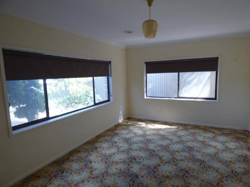 9 Ward Street, Cootamundra NSW 2590