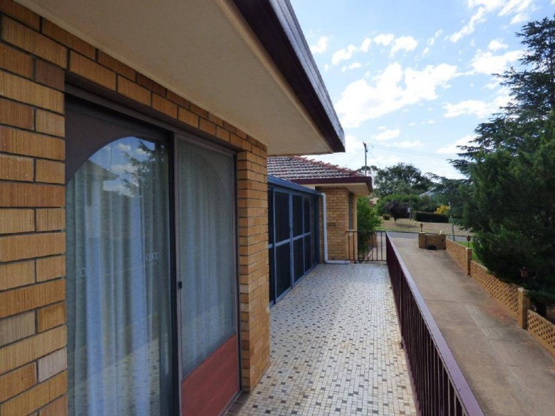 9 Ward Street, Cootamundra NSW 2590