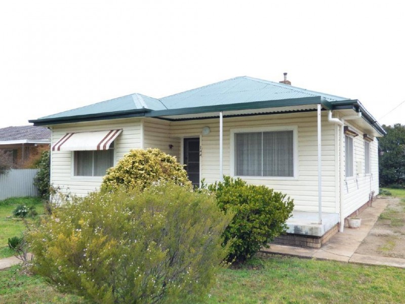 144 Temora Street, Cootamundra NSW 2590