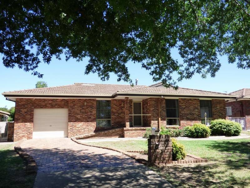 5 Dickson Street, Cootamundra NSW 2590