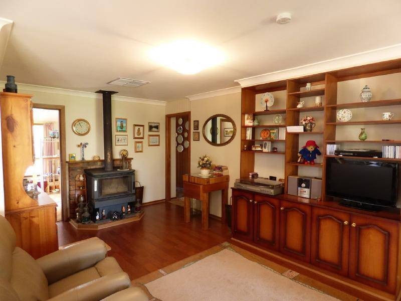 5 Dickson Street, Cootamundra NSW 2590