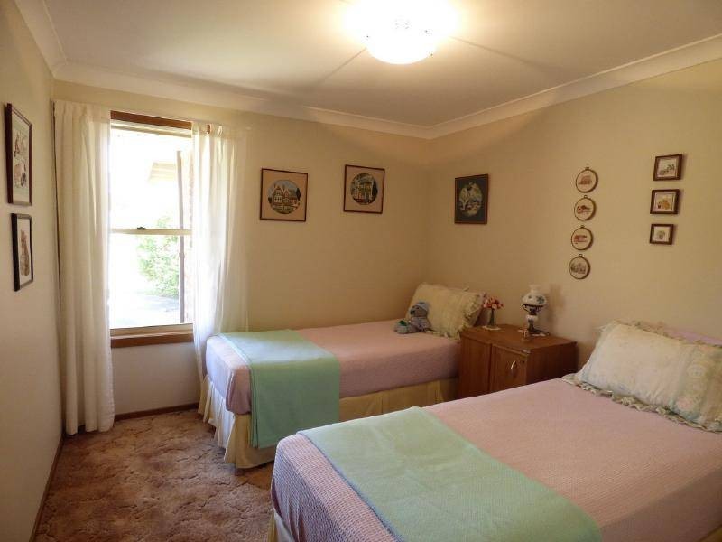 5 Dickson Street, Cootamundra NSW 2590