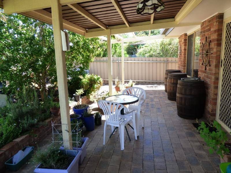 5 Dickson Street, Cootamundra NSW 2590