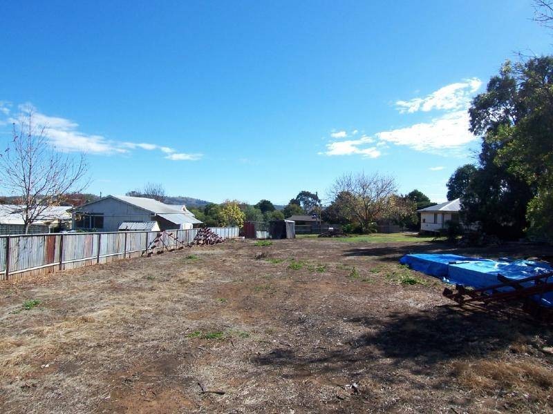6 Bradman Street, Cootamundra NSW 2590