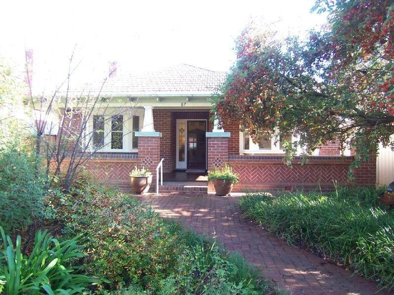 87 Thompson Street, Cootamundra NSW 2590