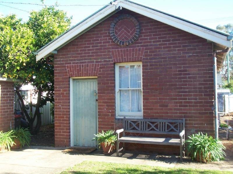 87 Thompson Street, Cootamundra NSW 2590
