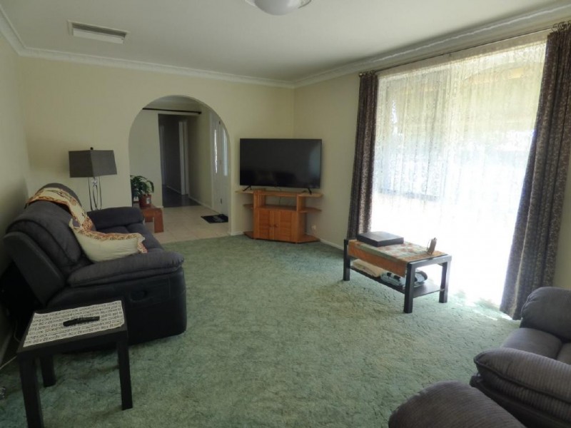 57 Cutler Avenue, Cootamundra NSW 2590