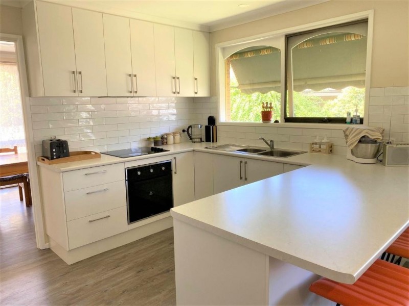 57 Cutler Avenue, Cootamundra NSW 2590