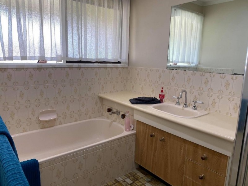 57 Cutler Avenue, Cootamundra NSW 2590