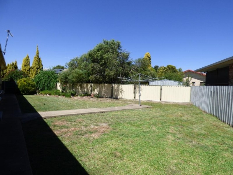57 Cutler Avenue, Cootamundra NSW 2590