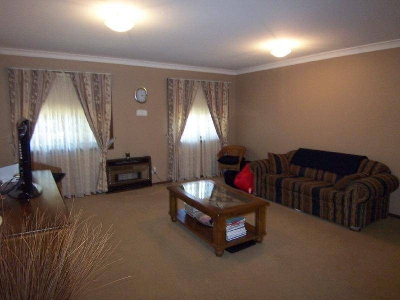 12 Murray Street, Cootamundra NSW 2590