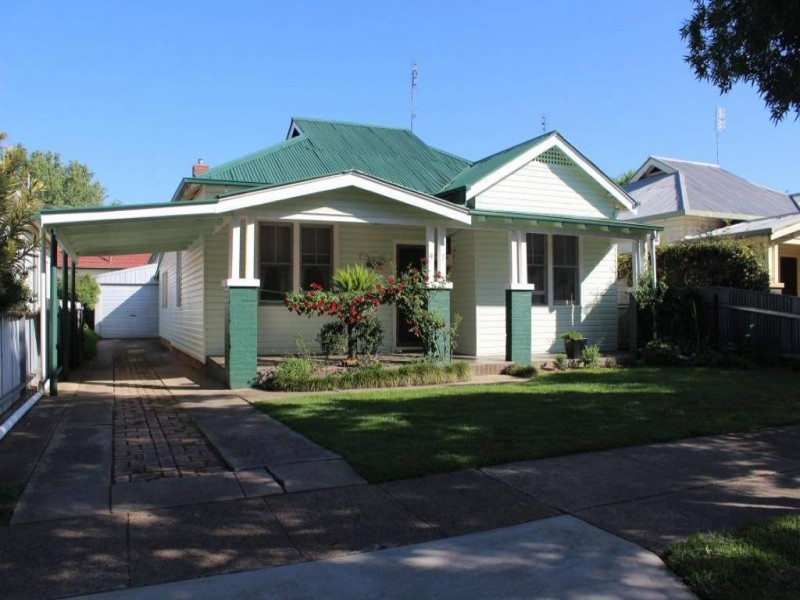 97 Thompson Street, Cootamundra NSW 2590
