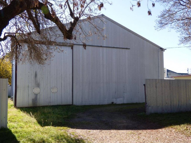 17 Warren Street, Cootamundra NSW 2590