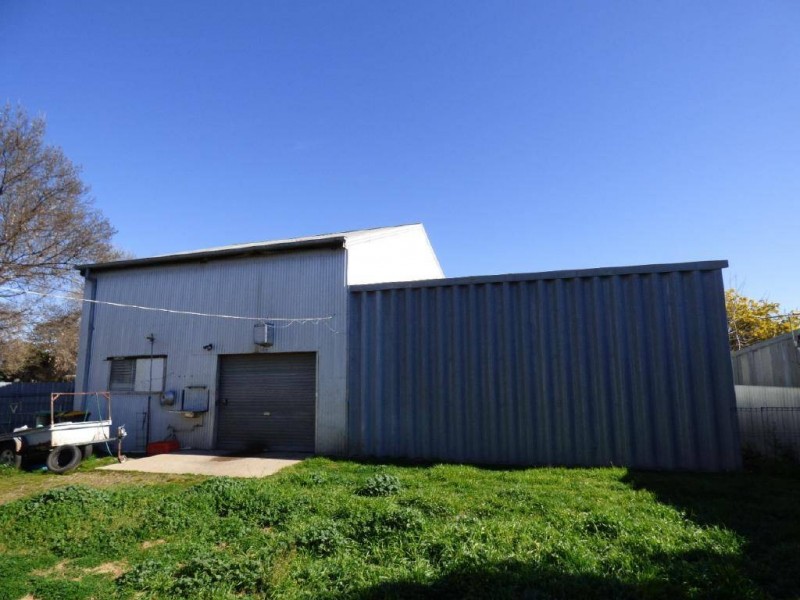 17 Warren Street, Cootamundra NSW 2590