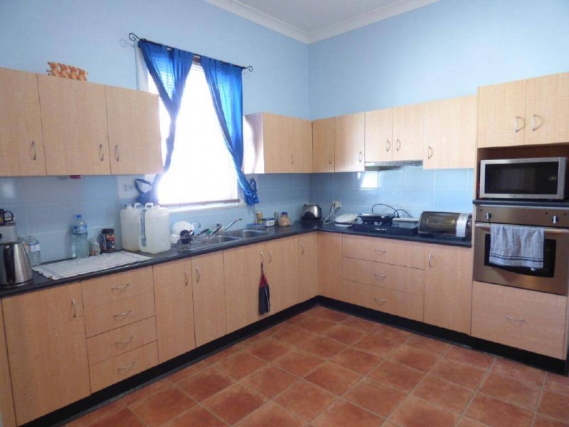 17 Warren Street, Cootamundra NSW 2590