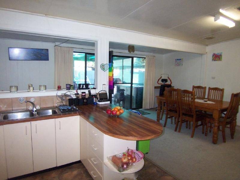 39 Hay Street, Cootamundra NSW 2590