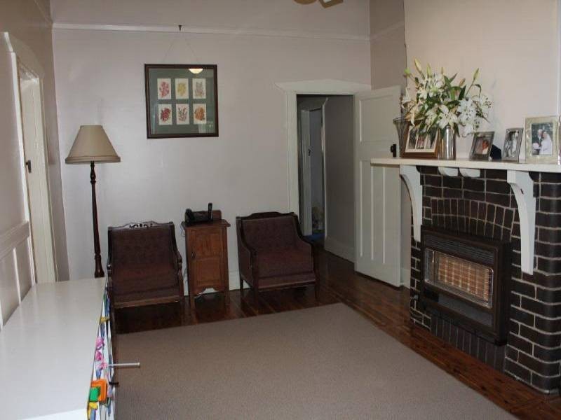 17 Temora Street, Cootamundra NSW 2590