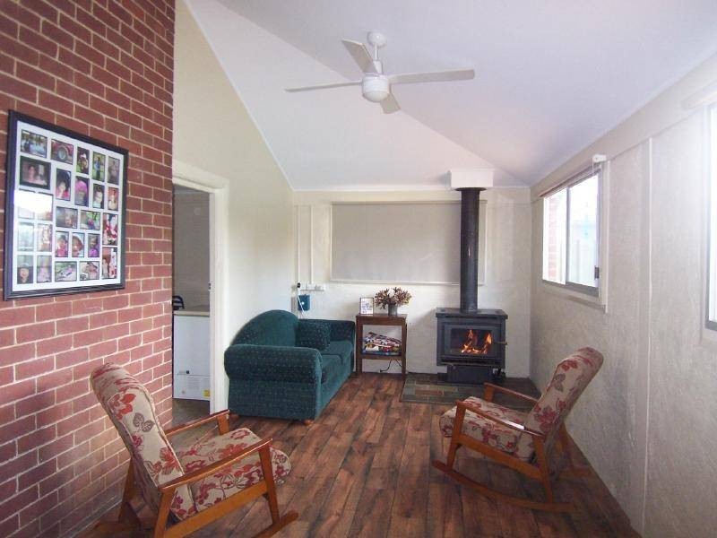 17 Temora Street, Cootamundra NSW 2590