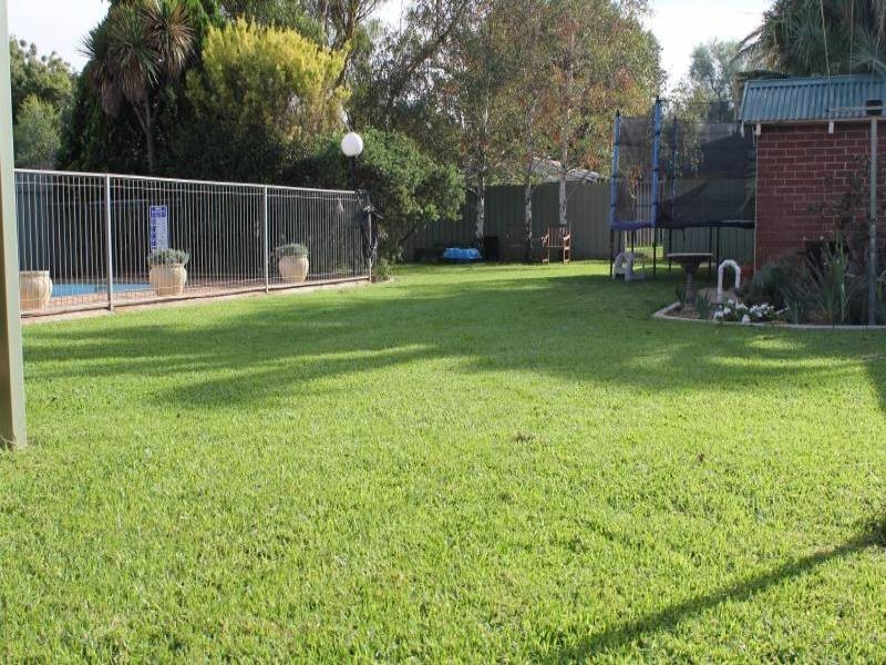 17 Temora Street, Cootamundra NSW 2590