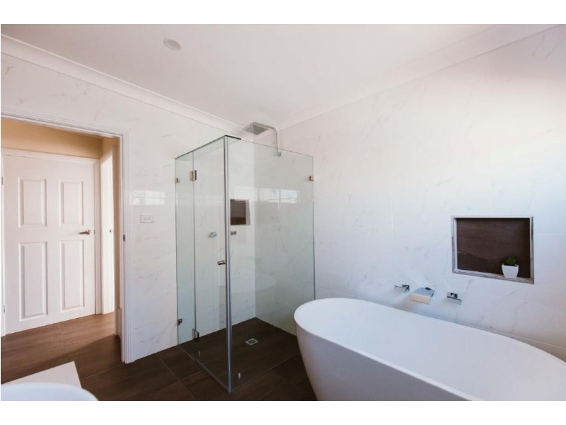 12 Warren Street, Cootamundra NSW 2590