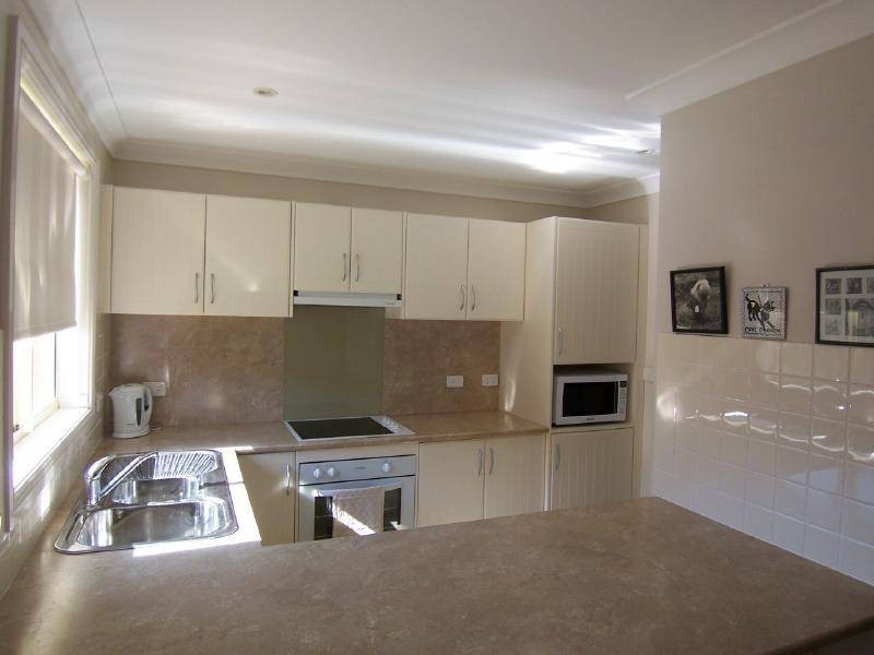 1/5 Bethany Place, Cootamundra NSW 2590