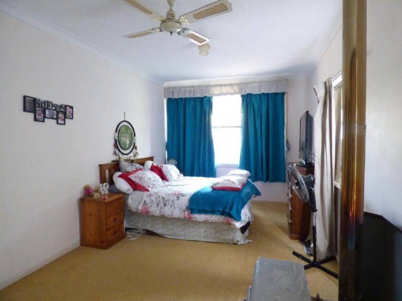 98 Thompson Street, Cootamundra NSW 2590