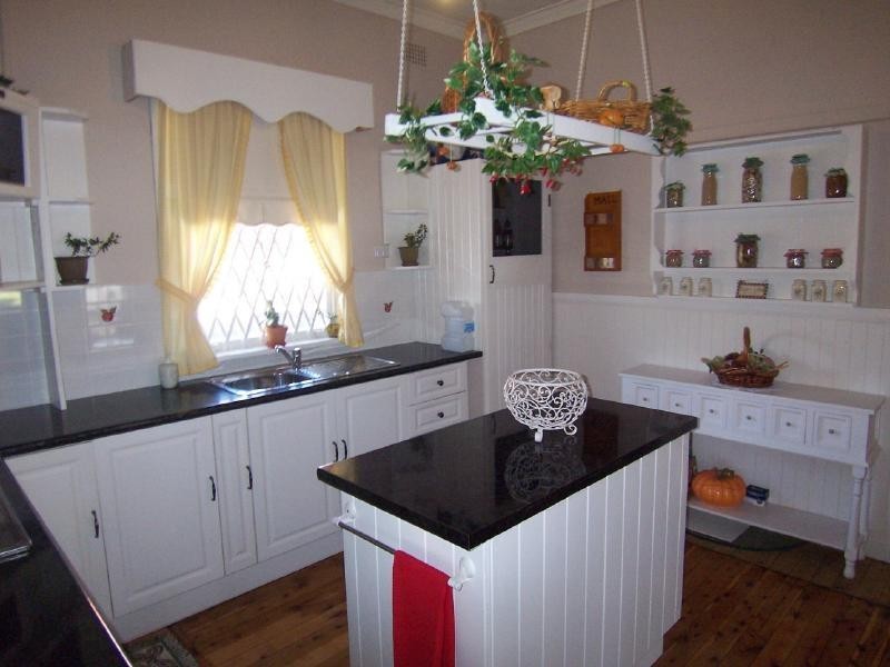 32 Crown Street, Cootamundra NSW 2590