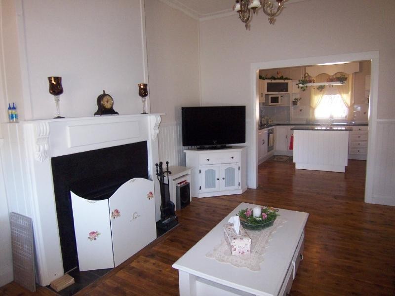 32 Crown Street, Cootamundra NSW 2590