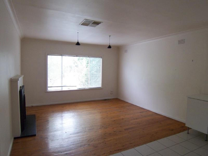 1 Stratton Avenue, Cootamundra NSW 2590