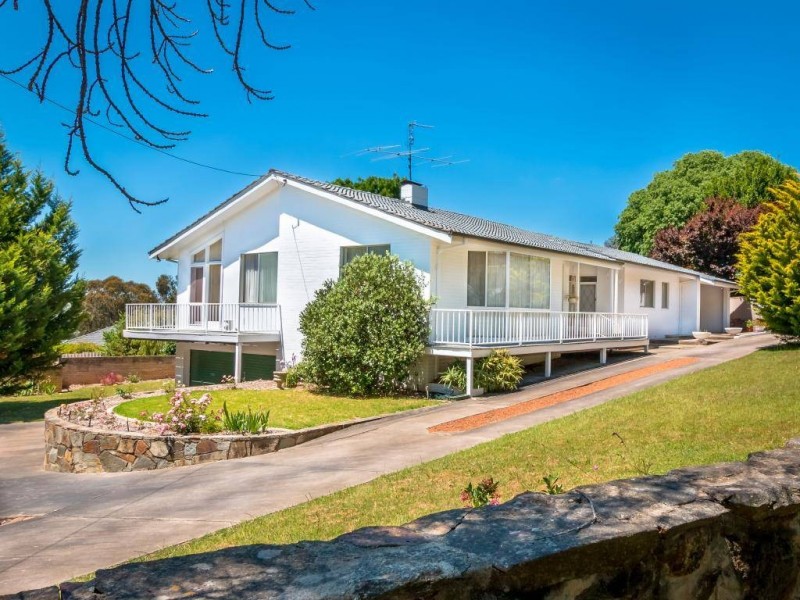 34 John Street, Cootamundra NSW 2590