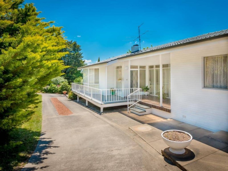 34 John Street, Cootamundra NSW 2590