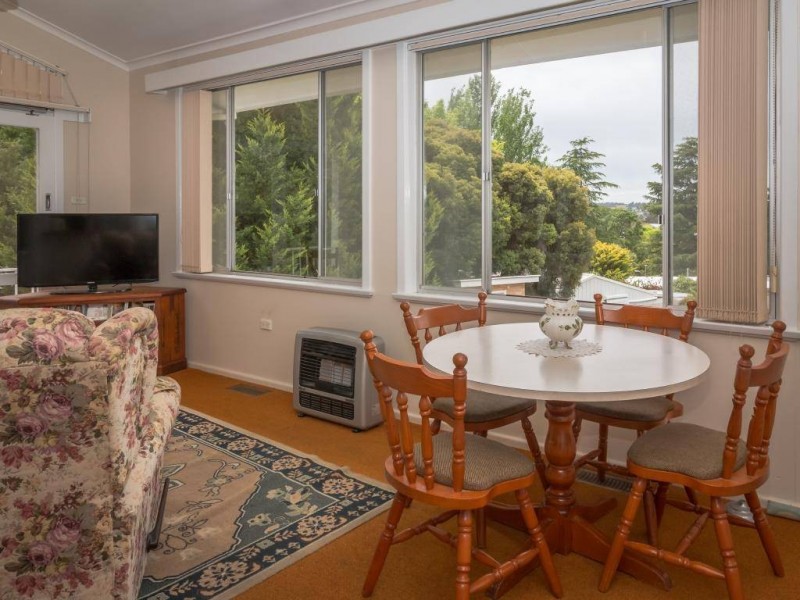 34 John Street, Cootamundra NSW 2590