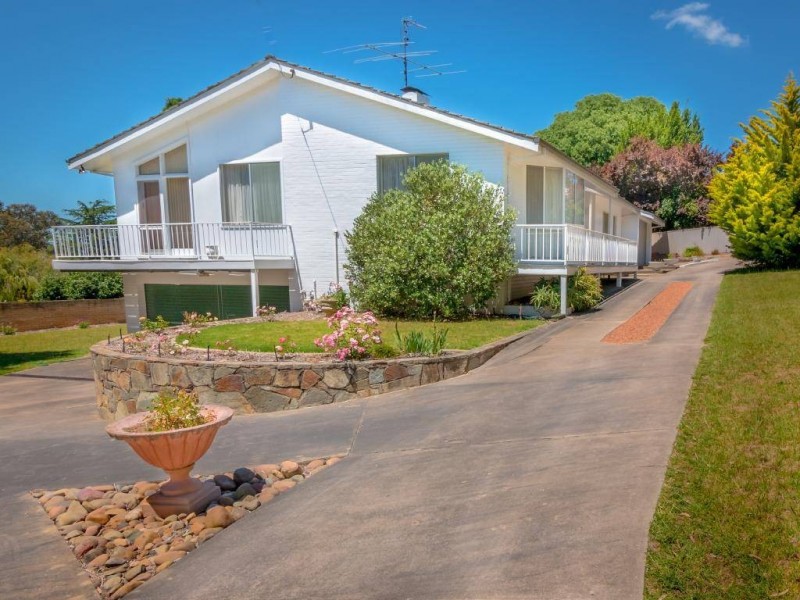 34 John Street, Cootamundra NSW 2590