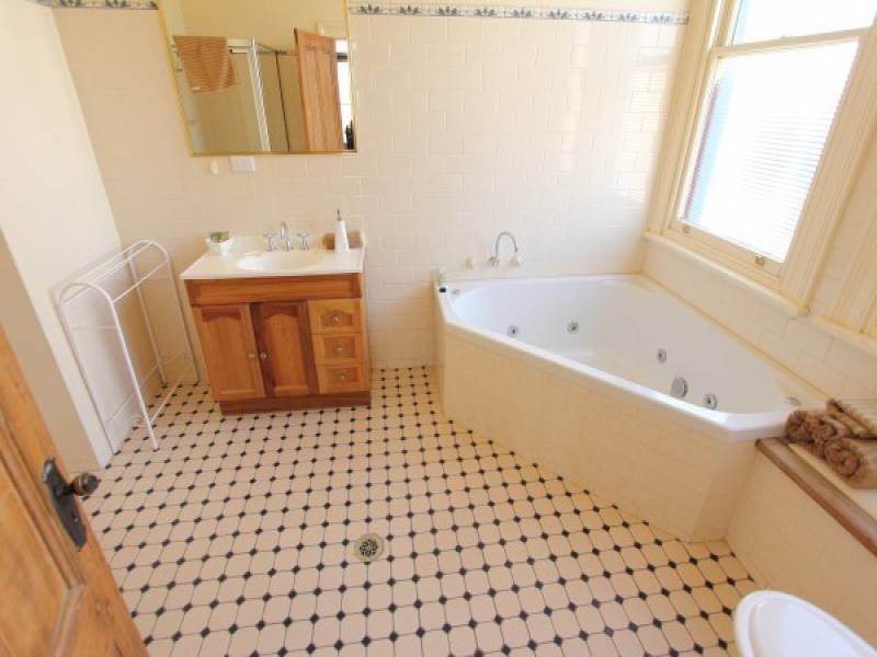 21 Wallendoon Street, Cootamundra NSW 2590