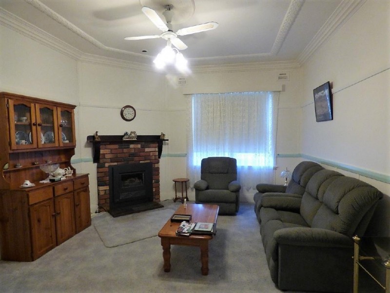 53 Olney Street, Cootamundra NSW 2590