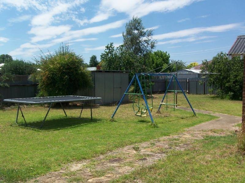 9 Renehan Street, Cootamundra NSW 2590