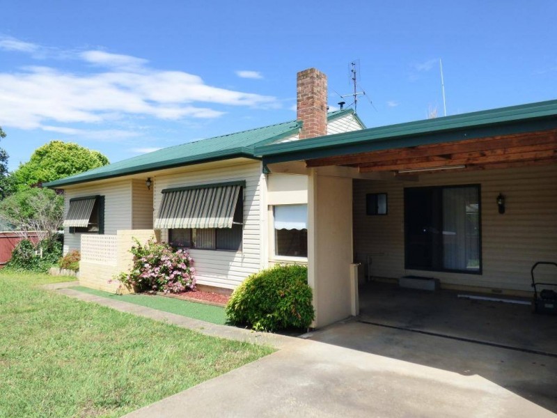1 Cameron Square, Cootamundra NSW 2590
