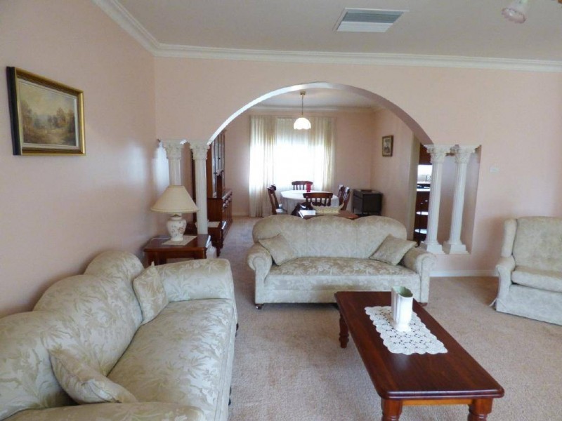 50 Cowcumbla Street, Cootamundra NSW 2590